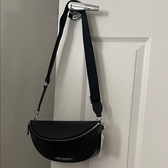 lululemon athletica Black Crossbody Bag - Picture 7 of 12